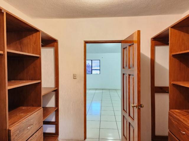 Casa en Renta Pinares de San Cristóbal, Guatemala - Miniatura 10