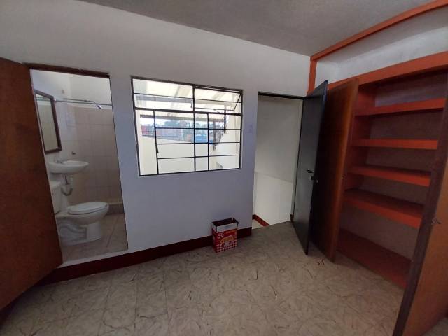 BODEGA EN RENTA ZONA 8 CIUDAD AVENIDA LA CASTELLANA - Image 2