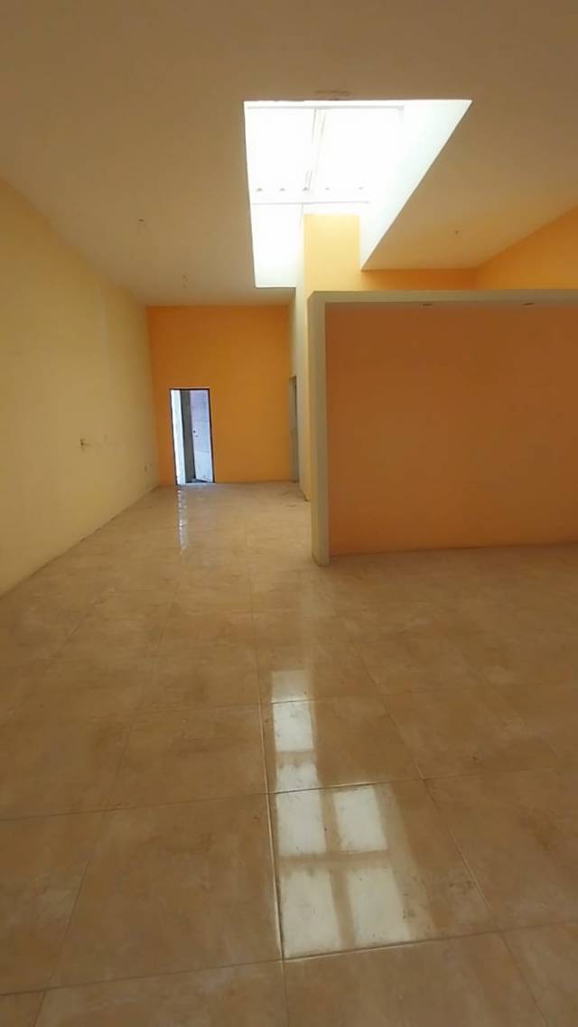 RENTO BODEGA DE 1200 M2 EN SAN MIGUEL PETAPA - Image 5