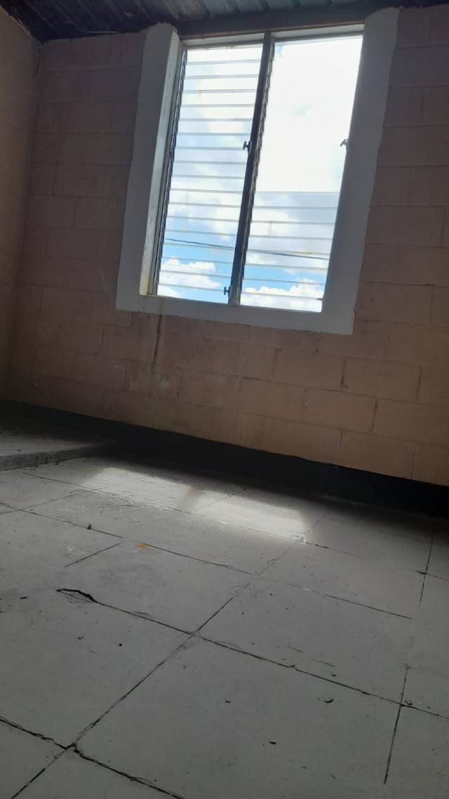 Casa en venta en Villa Canales - Image 2