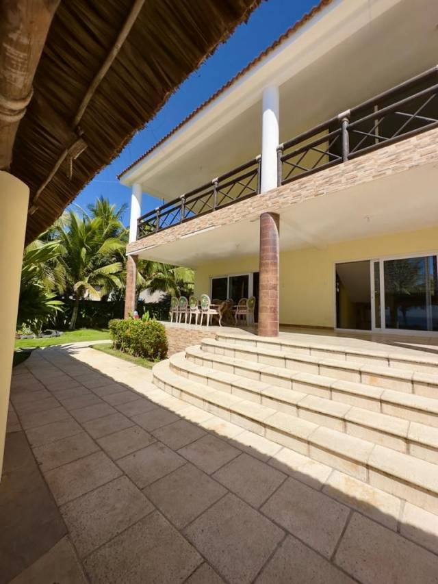 VENDO HERMOSA CASA EN HAWAII, MONTERRICO - Image 4
