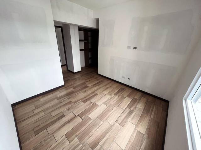 RENTO APARTAMENTO EN ZONA 13 PAMPLONA - Miniatura 4