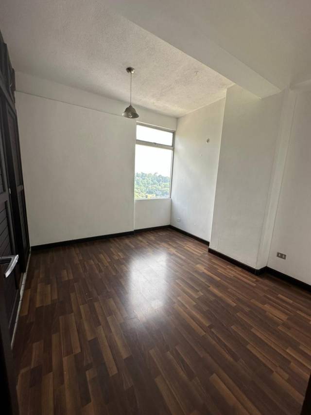 RENTO APARTAMENTO EN ZONA 15 - Image 3