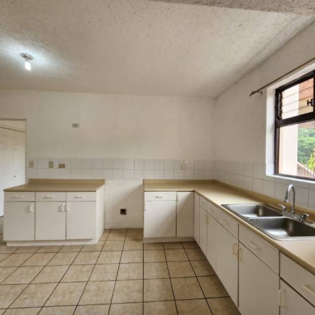 Apartamento grande en Renta Zona 15 San Lázaro - Miniatura 7