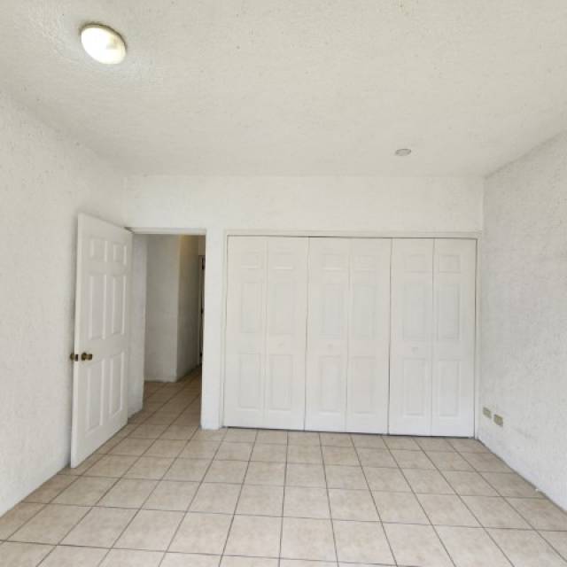 Apartamento grande en Renta Zona 15 San Lázaro - Miniatura 10