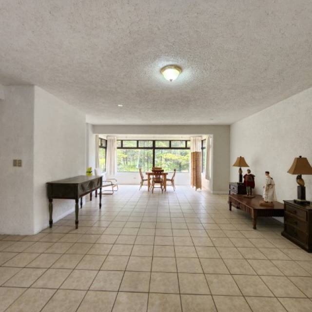 Apartamento grande en Renta Zona 15 San Lázaro - Image 5