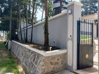 Casa de Un Nivel y Jardín en Venta, Arrazola Fraijanes - Image 1