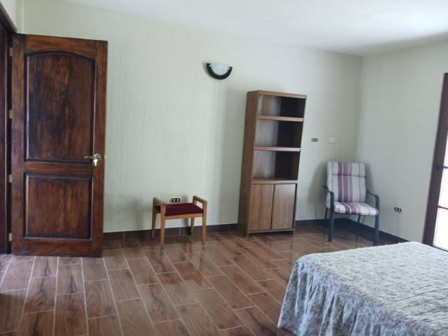 Casa de Un Nivel y Jardín en Venta, Arrazola Fraijanes - Miniatura 11