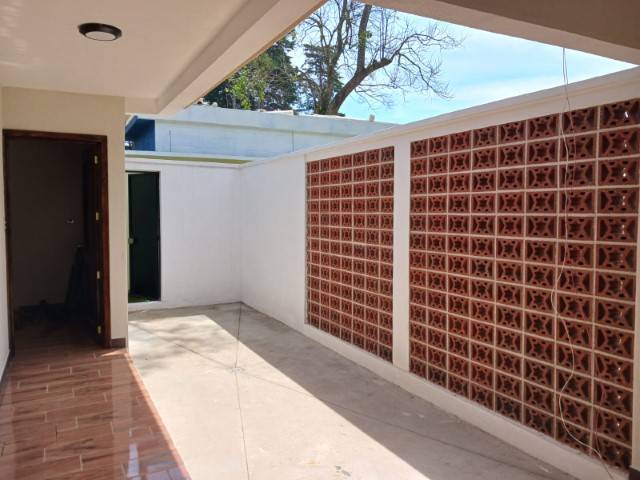 Casa de Un Nivel y Jardín en Venta, Arrazola Fraijanes - Miniatura 15