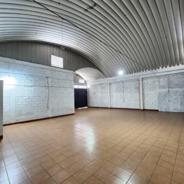 Bodega en Renta sobre Bulevar Balcones San Cristóbal - Miniatura 3