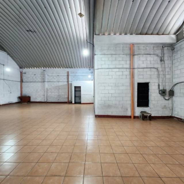 Bodega en Renta sobre Bulevar Balcones San Cristóbal - Miniatura 9