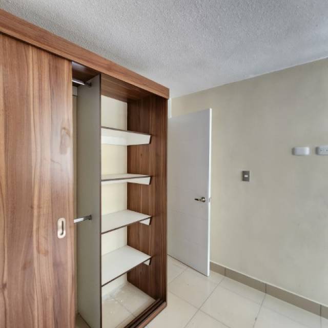 Apartamento con Balcón en Renta Villa Los Alamos - Miniatura 4
