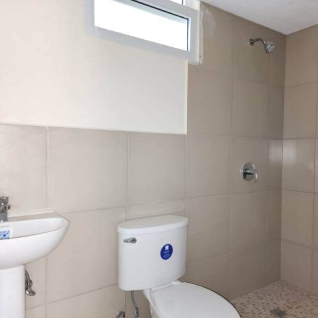 Apartamento con Balcón en Renta Villa Los Alamos - Miniatura 8