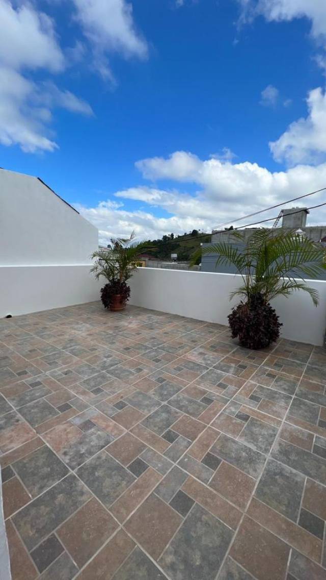 VENDO CASA EN HACIENDA REAL ZONA 16 - Miniatura 7