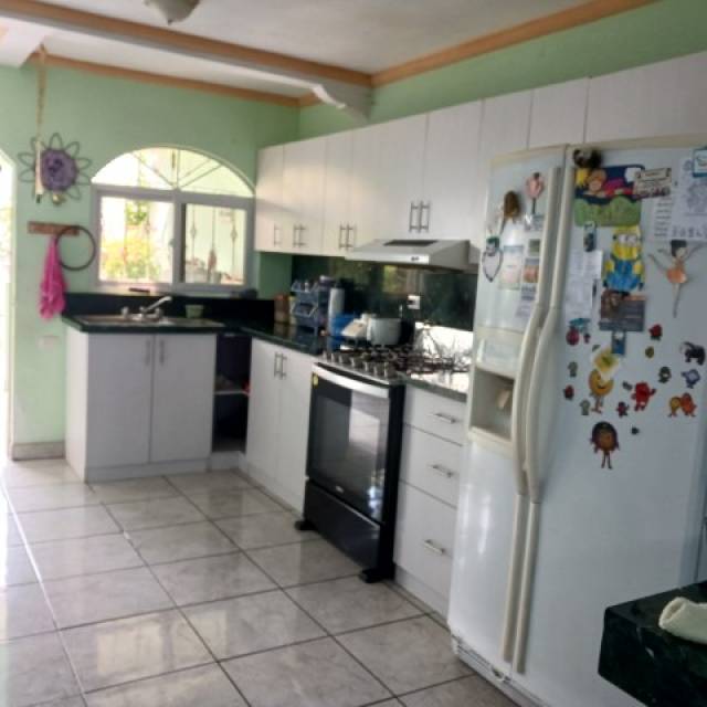 Casa en Venta con Jardín Balcones de San Cristóbal - Image 3