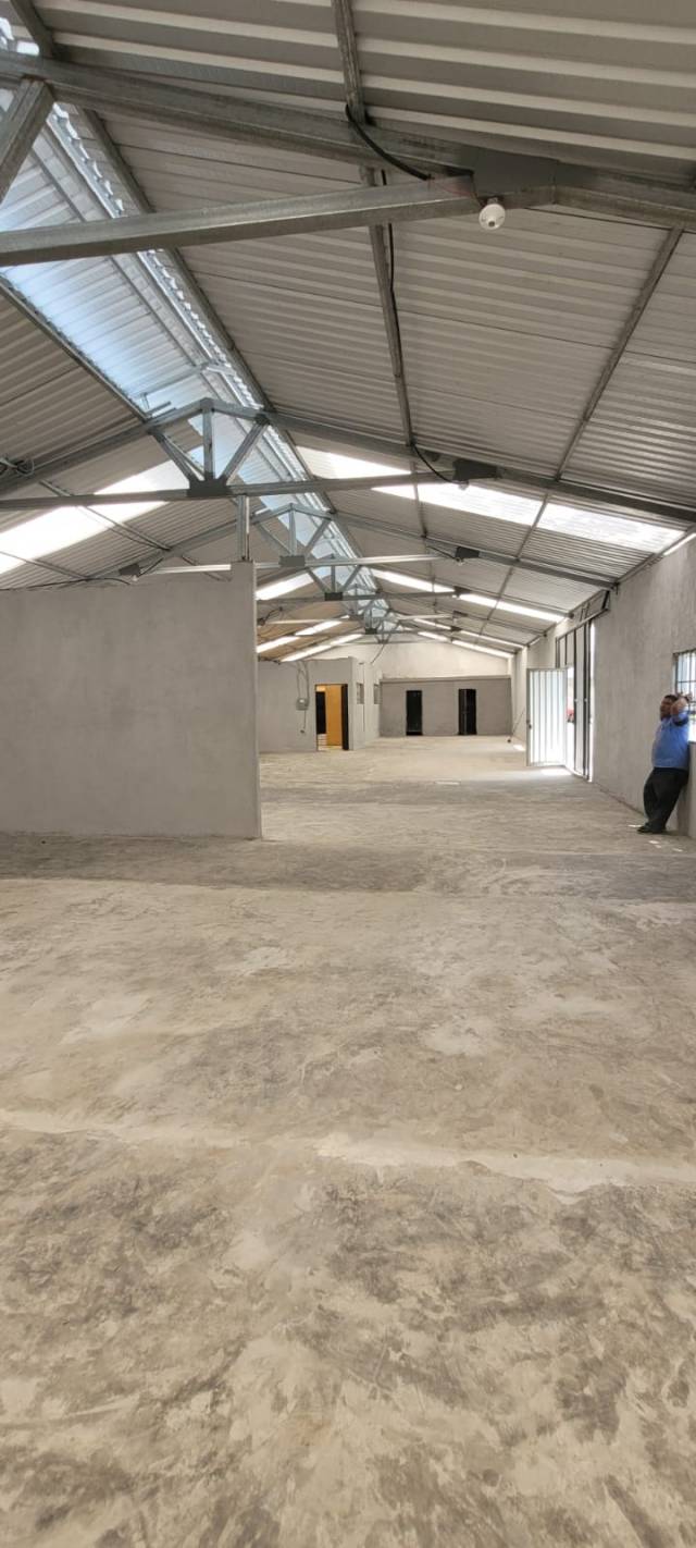 Bodega en renta en Zona 8 de San Miguel Petapa - Image 4