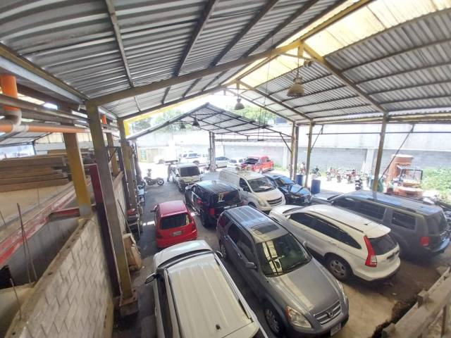 TERRENO CON LOCALES COMERCIALES Y PARQUEOS EN ZONA 11 EN VENTA - Miniatura 6