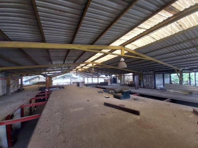 TERRENO CON LOCALES COMERCIALES Y PARQUEOS EN ZONA 11 EN VENTA - Miniatura 7