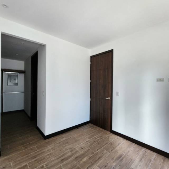 Apartamento en Renta Habitat Ciudad Vieja Zona 10 - Miniatura 7
