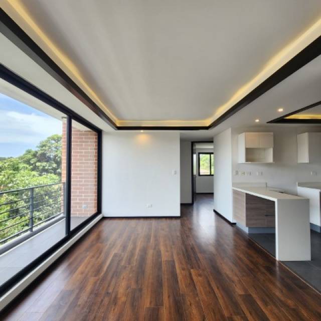 Apartamento en Venta de 3 habitaciones y balcón Zona 12 - Image 1