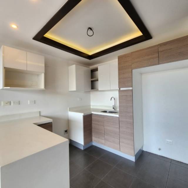 Apartamento en Venta de 3 habitaciones y balcón Zona 12 - Image 4