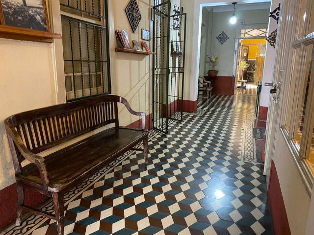RENTO OFICINA EN ZONA 1 - Miniatura 8