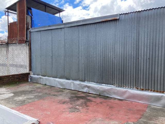 RENTO BODEGA EN ZONA 8 AVENIDA LA CASTELLANA - Miniatura 8