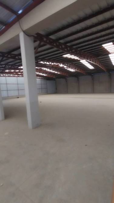 RENTO BODEGA DE 1200m2 EN SAN MIGUEL PETAPA - Image 1