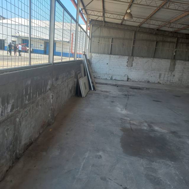 RENTO BODEGA DE 1200m2 EN SAN MIGUEL PETAPA - Miniatura 7