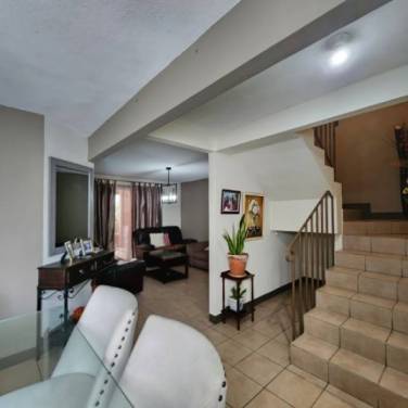 Casa y Apartamento en Venta San Cristóbal - Image 1