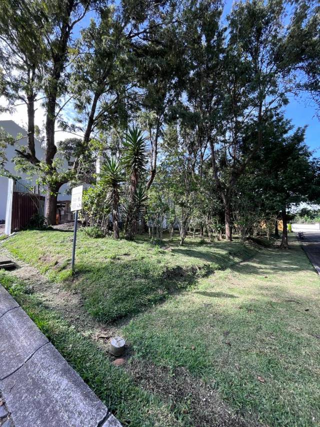 Terreno en venta en Antigua Gardens - Image 1