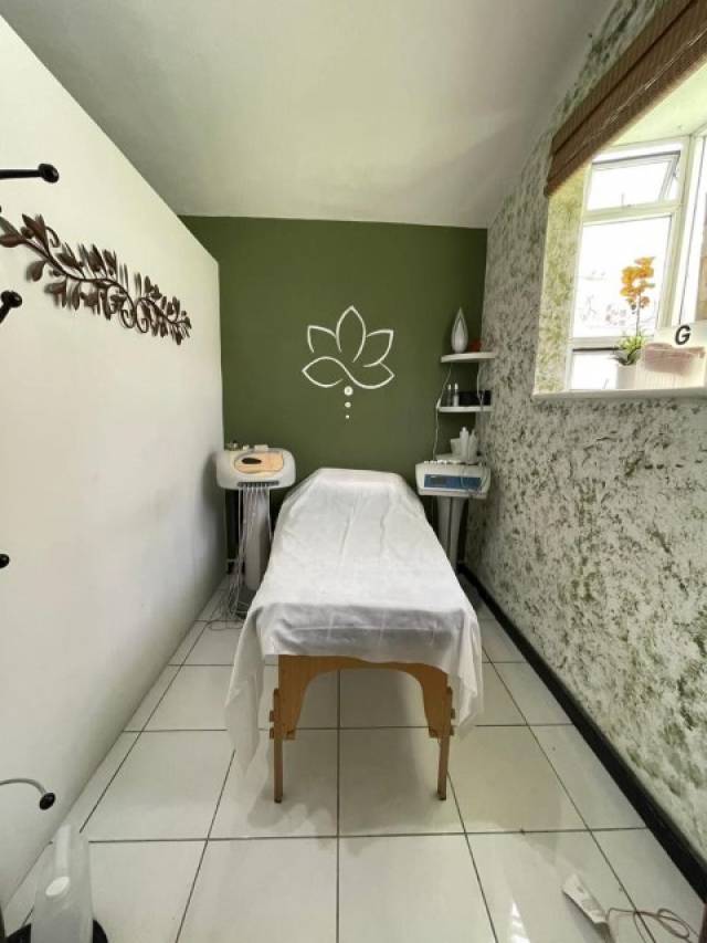 Derecho de Llave en Venta Salón y Spa Zona 15 - Image 2