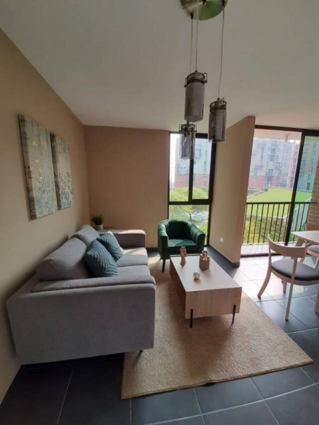 Apartamento en Venta en Zona 11 Colonia Mariscal - Image 2