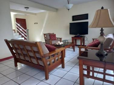 Casa Amueblada en Renta San Cristóbal, Guatemala - Image 1