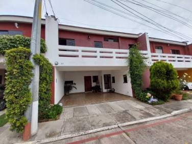 EN VENTA CASA EN PINARES - Image 1