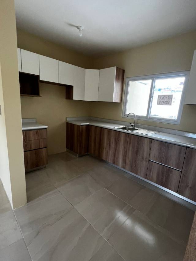 VENDO CASA EN CIUDAD SAN CRISTOBAL, CONDOMINIO PINARES - Miniatura 2