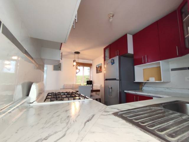 Casa en Venta o Renta Estilo Townhouse Zona 21 Ciudad - Image 3