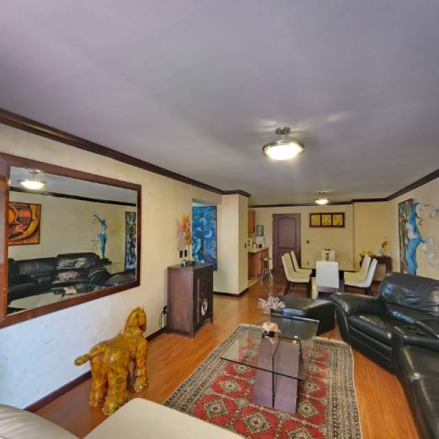 Apartamento en Venta Zona 14 Américas Edificio Vivaldi - Image 2