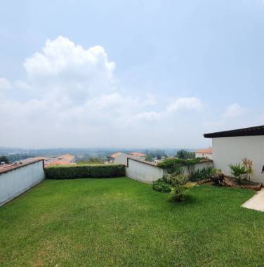 Vendo casa en Lazos de Fraijanes - Image 1