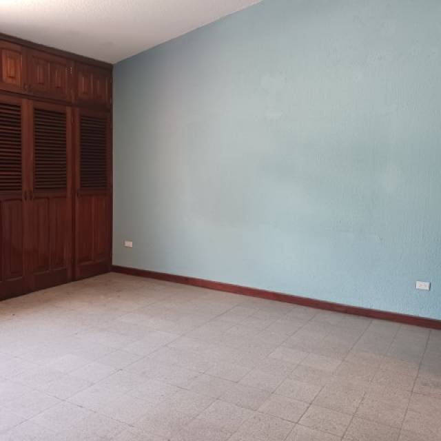 Casa Grande para Uso Comercial en Renta Zona 12 Ciudad - Miniatura 10