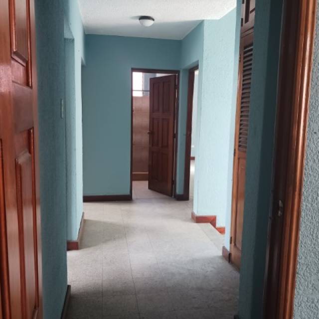 Casa Grande para Uso Comercial en Renta Zona 12 Ciudad - Miniatura 12