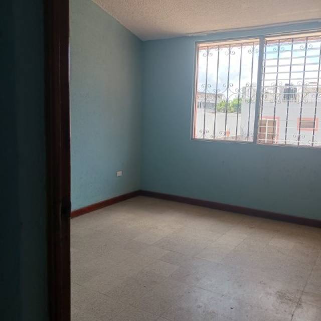 Casa Grande para Uso Comercial en Renta Zona 12 Ciudad - Miniatura 14