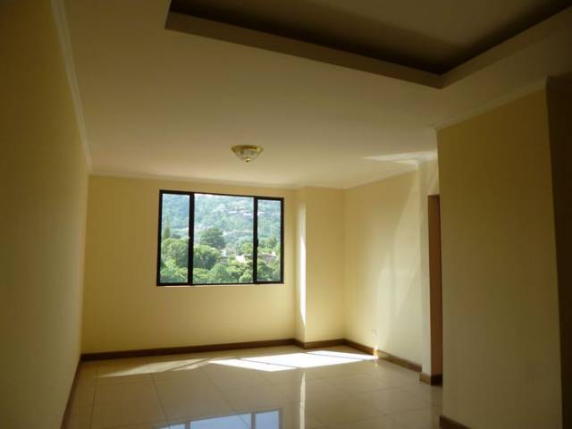 CITYMAX DIAMOND ALQUILA ELEGANTE Y MODERNO APARTAMENTO EN ZONA 15 - Miniatura 3
