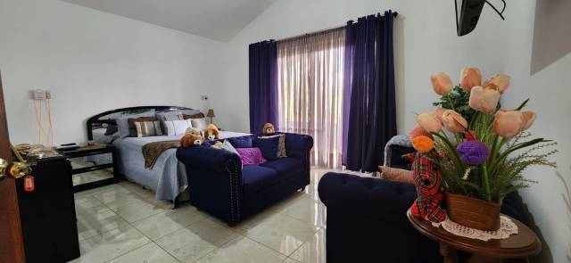 EN VENTA- Casa cerca del Club La Montaña, Mixco - Miniatura 2