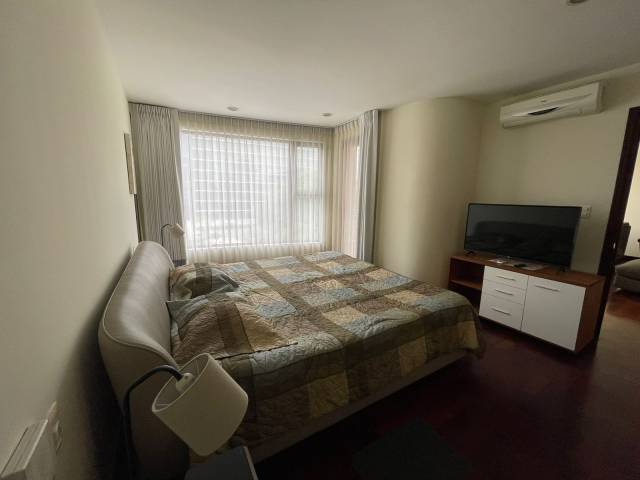Apartamento Amueblado en Renta Zona 10 Santa MarÍa - Image 5