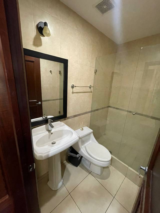 Apartamento Amueblado en Renta Zona 10 Santa MarÍa - Miniatura 9