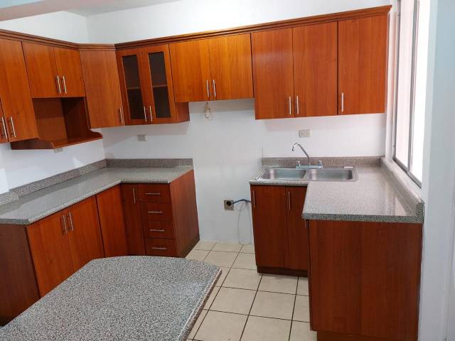 CASA EN VENTA en ZONA 5, Colonia Santa Ana - Image 4