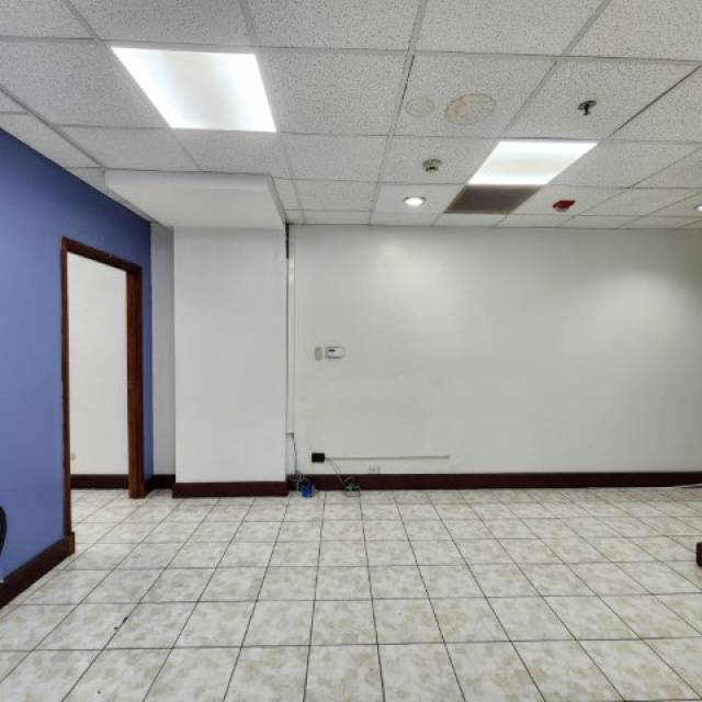 Oficina en Renta Zona 10 Guatemala, Torre Citibank - Miniatura 6