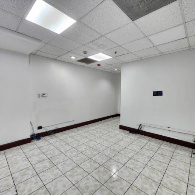 Oficina en Renta Zona 10 Guatemala, Torre Citibank - Miniatura 7