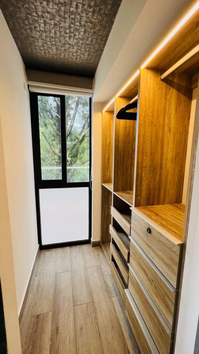 Apartamento en venta zona 14 la Villa - Image 5